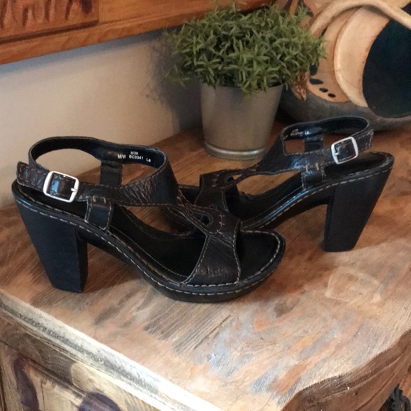 Sandals - Picture 4 of 4